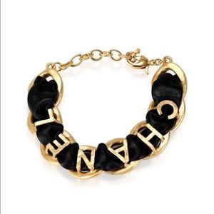 ❤️SOLD❤️2020 CHANEL Metal & Black Lambskin Leather Gold-Tone Classic Chain-Link